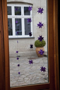 Purple garland with 5 flat folded stars on a purple string L